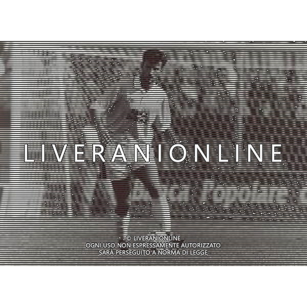 RETROSPETTIVA GIUSEPPE FAVALLI CALCIATORE NELLA FOTO FAVALLI GIUSEPPE CON LA MAGLIA DELLA LAZIO CALCIO AG ALDO LIVERANI SAS