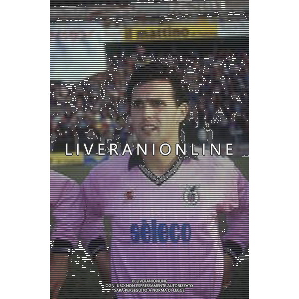 RETROSPETTIVA ANTONIO RIZZOLO CALCIATORE 1992-1993 NELLA FOTO ANTONIO RIZZOLO CON LA MAGLIA DEL PALERMO CALCIO AG ALDO LIVERANI SAS
