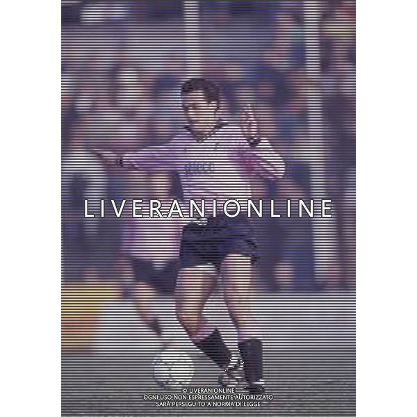 RETROSPETTIVA ANTONIO RIZZOLO CALCIATORE 1991-1992 NELLA FOTO ANTONIO RIZZOLO CON LA MAGLIA DEL PALERMO CALCIO AG ALDO LIVERANI SAS
