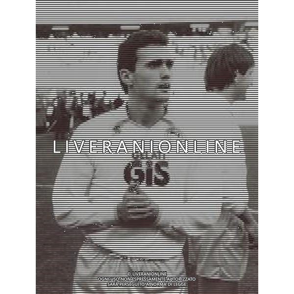 RETROSPETTIVA ANTONIO RIZZOLO CALCIATORE NELLA FOTO ANTONIO RIZZOLO CON LA MAGLIA DEL PESCARA CALCIO AG ALDO LIVERANI SAS