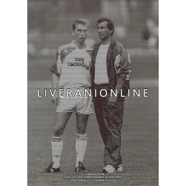 RETROSPETTIVA GAETANO SALVEMINI ALLENATORE NELLA FOTO GAETANO SALVEMINI CON DAVID PLATT RADUNO BARI CALCIO AG ALDO LIVERANI SAS
