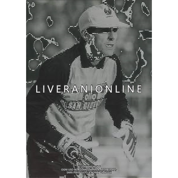 RETROSPETTIVA CORTI ROBERTO CALCIATORE NELLA FOTO ROBERTO CORTI CON LA MAGLIA DELL\'ASCOLI CALCIO AG ALDO LIVERANI SAS