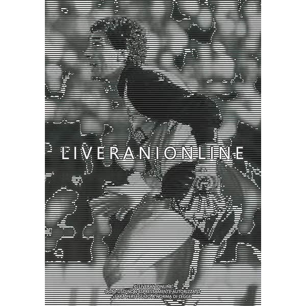 RETROSPETTIVA CORTI ROBERTO CALCIATORE NELLA FOTO ROBERTO CORTI CON LA MAGLIA DELL\'ASCOLI CALCIO AG ALDO LIVERANI SAS