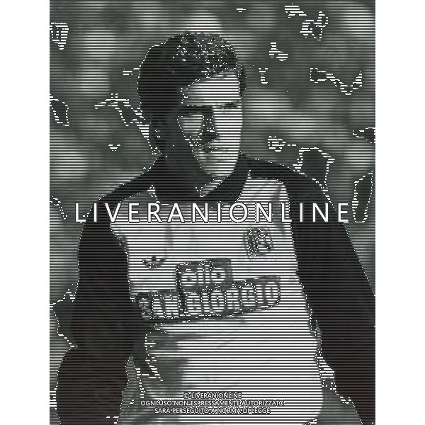RETROSPETTIVA CORTI ROBERTO CALCIATORE NELLA FOTO ROBERTO CORTI CON LA MAGLIA DELL\'ASCOLI CALCIO AG ALDO LIVERANI SAS