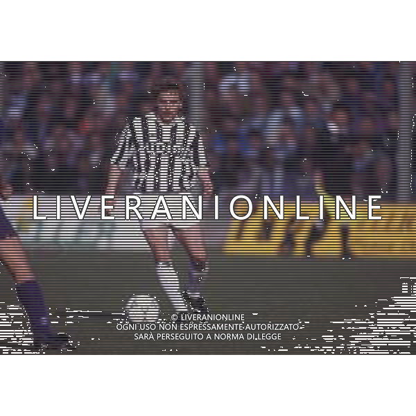 RETROSPETTIVA THOMAS HASSLER CALCIATORE 1990-1991 NELLA FOTO THOMAS HASSLER CON LA MAGLIA DELLA JUVENTUS AG ALDO LIVERANI SAS