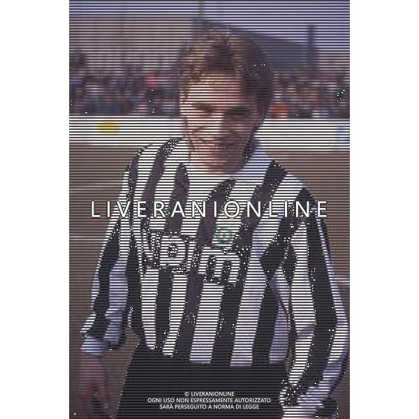 RETROSPETTIVA THOMAS HASSLER CALCIATORE 1990-1991 NELLA FOTO THOMAS HASSLER CON LA MAGLIA DELLA JUVENTUS AG ALDO LIVERANI SAS