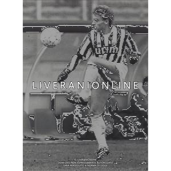 RETROSPETTIVA THOMAS HASSLER CALCIATORE 1990-1991 NELLA FOTO THOMAS HASSLER CON LA MAGLIA DELLA JUVENTUS AG ALDO LIVERANI SAS