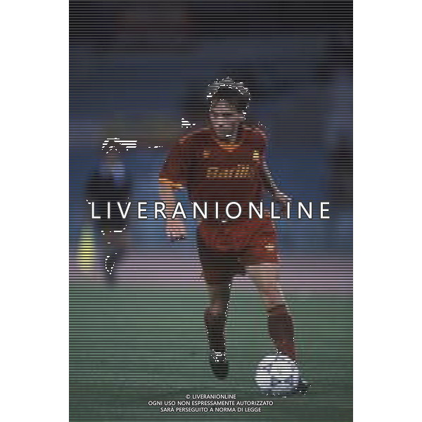 RETROSPETTIVA THOMAS HASSLER CALCIATORE 1992 NELLA FOTO THOMAS HASSLER CON LA MAGLIA DELLA ROMA CALCIO AG ALDO LIVERANI SAS