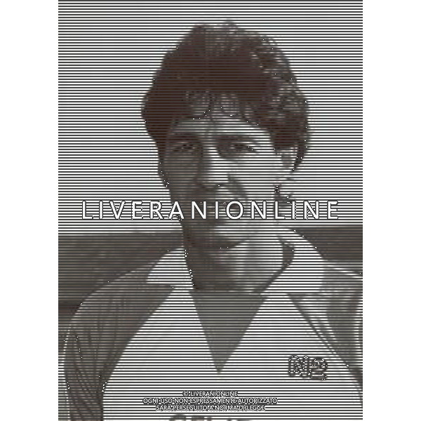 RETROSPETTIVA NICOLA ZANONE CALCIATORE NELLA FOTO NICOLA ZANONE CON LA MAGLIA DEL PESCARA CALCIO AG ALDO LIVERANI SAS
