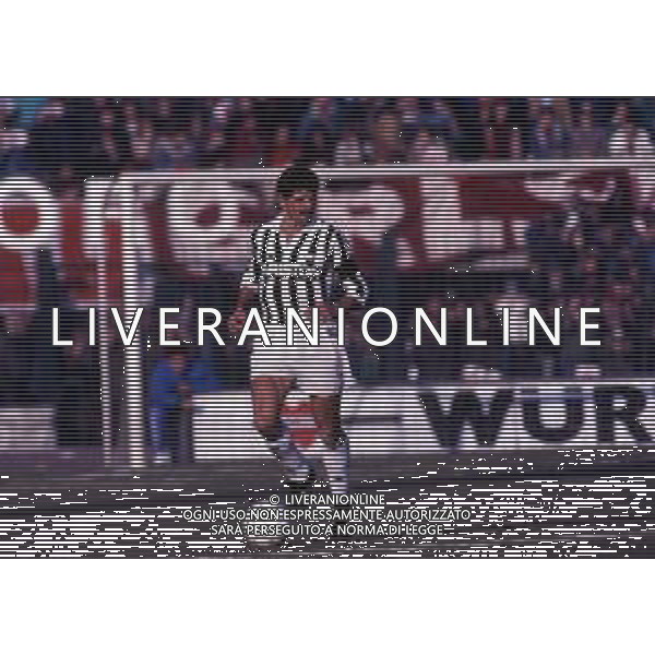 RETROSPETTIVA LUCIANO FAVERO CALCIATORE NELLA FOTO LUCIANO FAVERO CON LA MAGLIA DELLA JUVENTUS CALCIO AG ALDO LIVERANI SAS