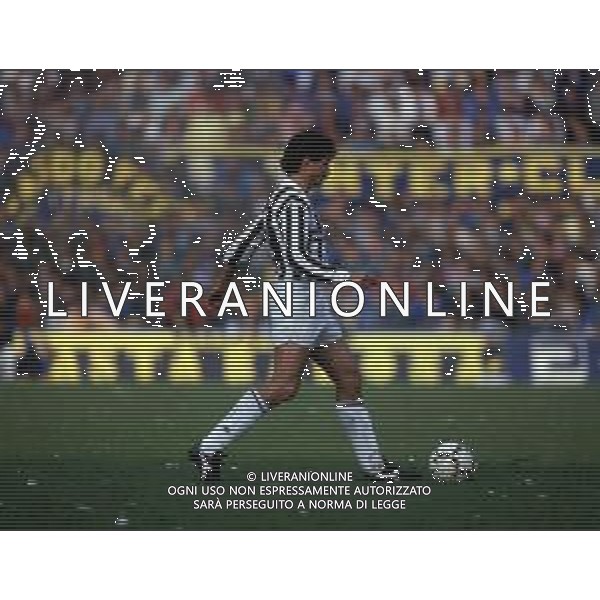RETROSPETTIVA LUCIANO FAVERO CALCIATORE NELLA FOTO LUCIANO FAVERO CON LA MAGLIA DELLA JUVENTUS CALCIO AG ALDO LIVERANI SAS