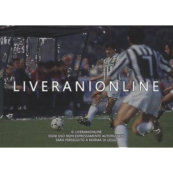 RETROSPETTIVA LUCIANO FAVERO CALCIATORE NELLA FOTO LUCIANO FAVERO CON LA MAGLIA DELLA JUVENTUS CALCIO AG ALDO LIVERANI SAS