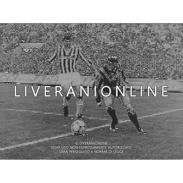 RETROSPETTIVA LUCIANO FAVERO CALCIATORE NELLA FOTO LUCIANO FAVERO CON LA MAGLIA DELLA JUVENTUS CALCIO AG ALDO LIVERANI SAS