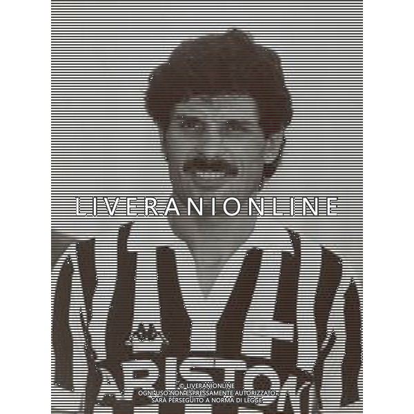 RETROSPETTIVA LUCIANO FAVERO CALCIATORE NELLA FOTO LUCIANO FAVERO CON LA MAGLIA DELLA JUVENTUS CALCIO AG ALDO LIVERANI SAS