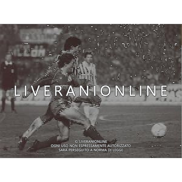 RETROSPETTIVA LUCIANO FAVERO CALCIATORE NELLA FOTO LUCIANO FAVERO CON LA MAGLIA DELLA JUVENTUS CALCIO AG ALDO LIVERANI SAS