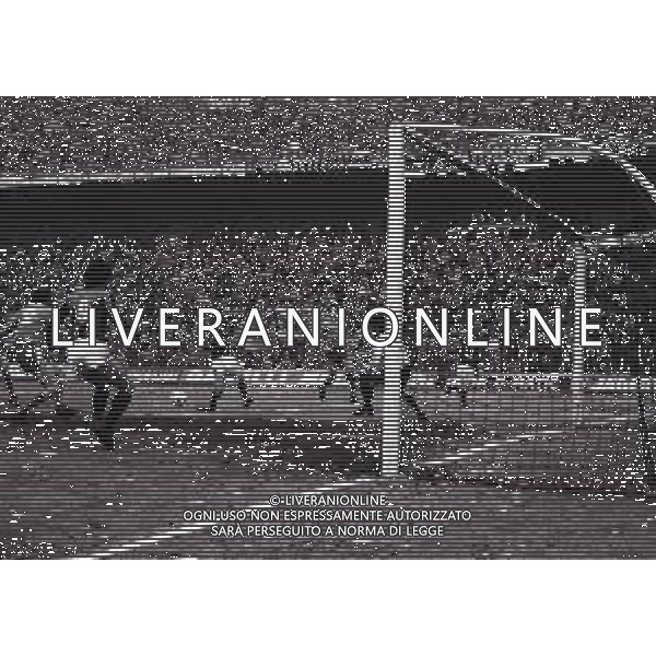 15-02-1981 MILANO-CAMPIONATO DI CALCIO SERIE B MILAN VARESE 1-0 NELLA FOTO AZIONE DI GIOCO AG ALDO LIVERANI SAS