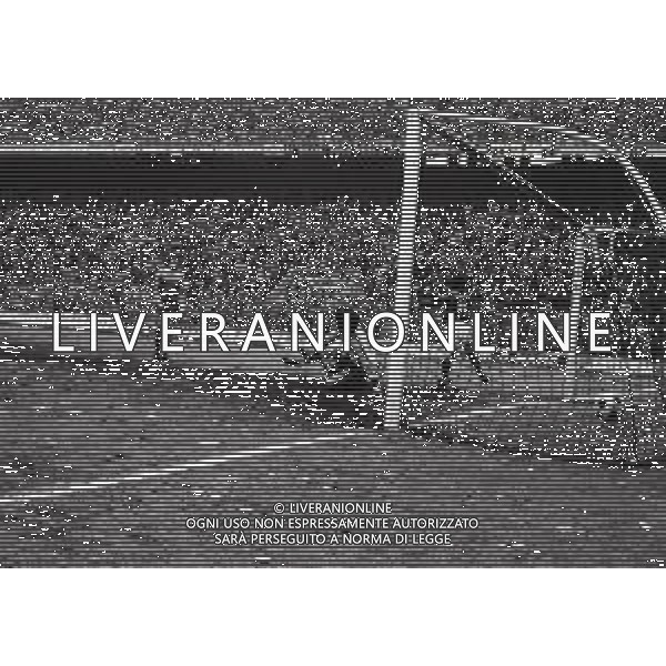15-02-1981 MILANO-CAMPIONATO DI CALCIO SERIE B MILAN VARESE 1-0 NELLA FOTO AUTOGOL ALDO CERANTOLA AG ALDO LIVERANI SAS