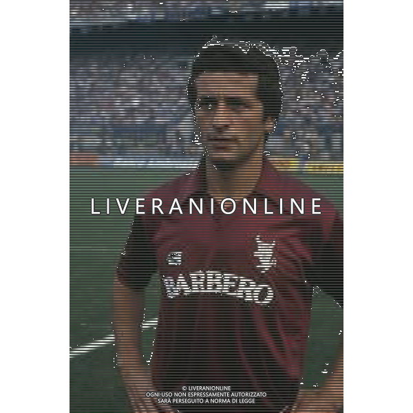 RETROSPETTIVA GIUSEPPE DOSSENA CALCIATORE 1981 NELLA FOTO GIUSEPPE DOSSENA CON LA MAGLIA DEL TORINO CALCIO AG ALDO LIVERANI SAS