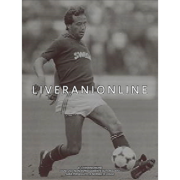 RETROSPETTIVA GIUSEPPE DOSSENA CALCIATORE 1985-1986 NELLA FOTO GIUSEPPE DOSSENA CON LA MAGLIA DEL TORINO CALCIO AG ALDO LIVERANI SAS