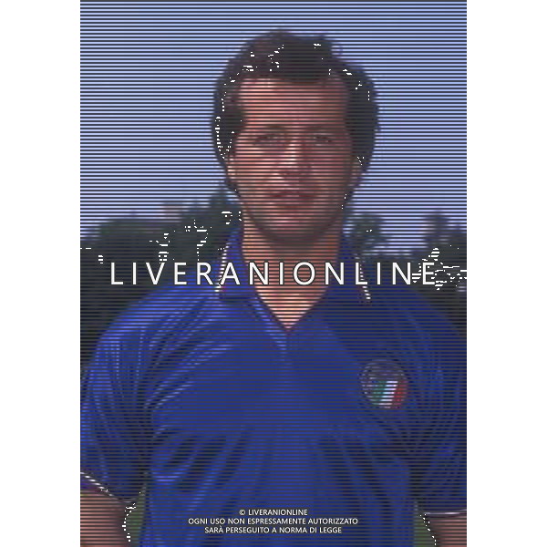 RETROSPETTIVA GIUSEPPE DOSSENA CALCIATORE 1986-1987 NELLA FOTO GIUSEPPE DOSSENA CON LA MAGLIA DELLA NAZIONALE ITALIANA AG ALDO LIVERANI SAS