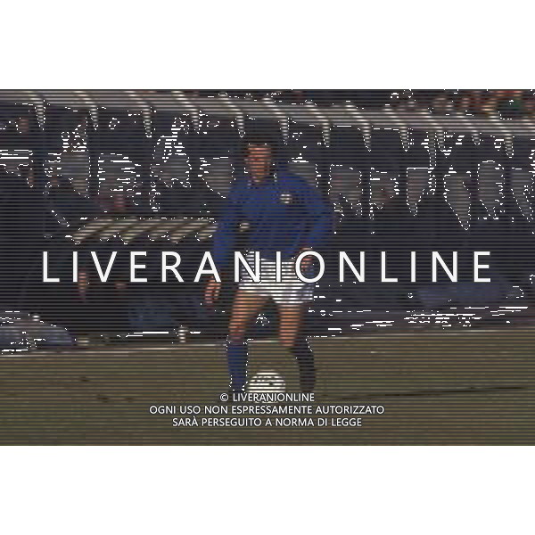 RETROSPETTIVA GIUSEPPE DOSSENA CALCIATORE 1986-1987 NELLA FOTO GIUSEPPE DOSSENA CON LA MAGLIA DELLA NAZIONALE ITALIANA AG ALDO LIVERANI SAS