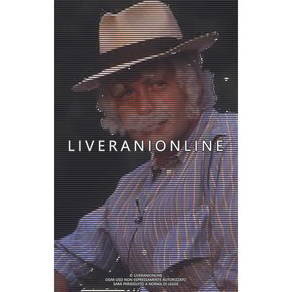 RETROSPETTIVA GIUSEPPE DOSSENA CALCIATORE 1989-1990 NELLA FOTO GIUSEPPE DOSSENA AG ALDO LIVERANI SAS