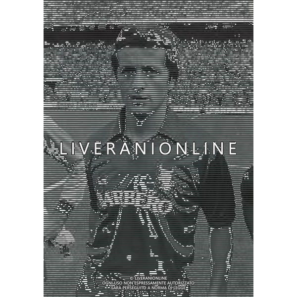 RETROSPETTIVA GIUSEPPE DOSSENA CALCIATORE NELLA FOTO GIUSEPPE DOSSENA CON LA MAGLIA DEL TORINO CALCIO AG ALDO LIVERANI SAS