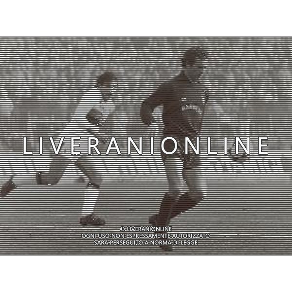 RETROSPETTIVA GIUSEPPE DOSSENA CALCIATORE NELLA FOTO GIUSEPPE DOSSENA CON LA MAGLIA DEL TORINO CALCIO AG ALDO LIVERANI SAS