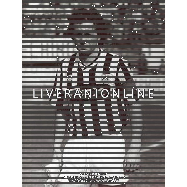 RETROSPETTIVA GIUSEPPE DOSSENA CALCIATORE NELLA FOTO GIUSEPPE DOSSENA CON LA MAGLIA DELL\'UDINESE CALCIO AG ALDO LIVERANI SAS