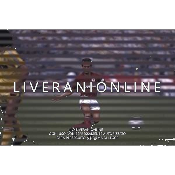 RETROSPETTIVA GIUSEPPE DOSSENA CALCIATORE NELLA FOTO GIUSEPPE DOSSENA CON LA MAGLIA DEL TORINO CALCIO AG ALDO LIVERANI SAS