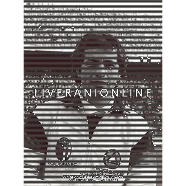 RETROSPETTIVA GIUSEPPE DOSSENA CALCIATORE NELLA FOTO GIUSEPPE DOSSENA CON LA MAGLIA DEL BOLOGNA CALCIO AG ALDO LIVERANI SAS