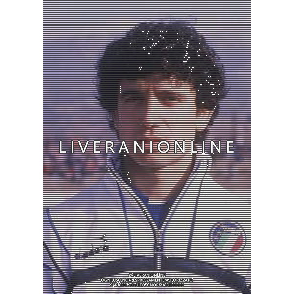 RETROSPETTIVA FRANCESCO ROMANO CALCIATORE NELLA FOTO FRANCESCO ROMANO CON LA MAGLIA DELLA NAZIONALE ITALIANA AG ALDO LIVERANI SAS