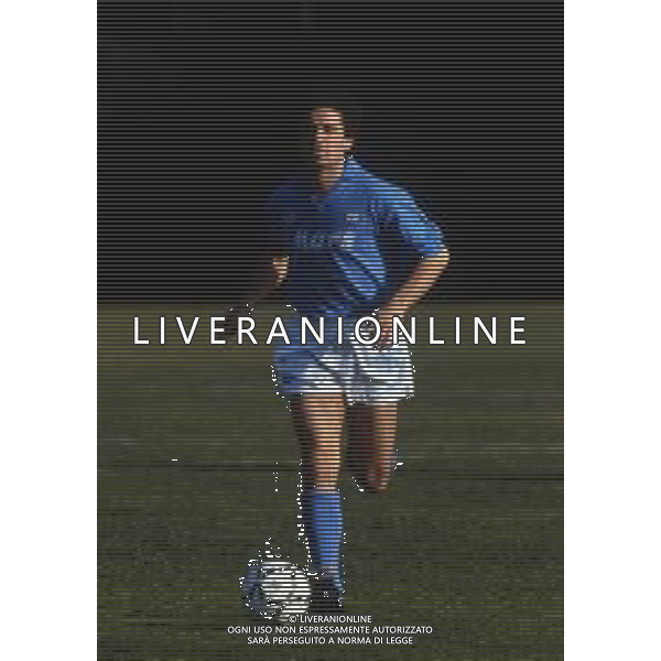 RETROSPETTIVA FRANCESCO ROMANO CALCIATORE NELLA FOTO FRANCESCO ROMANO CON LA MAGLIA DEL NAPOLI CALCIO AG ALDO LIVERANI SAS