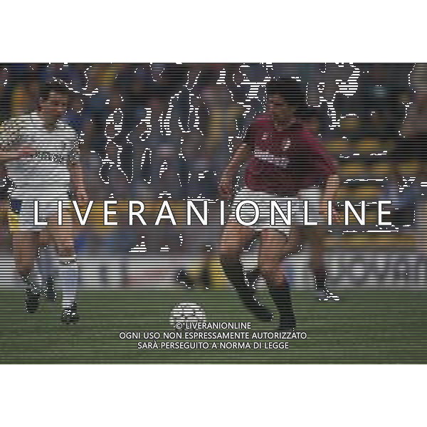 RETROSPETTIVA FRANCESCO ROMANO CALCIATORE NELLA FOTO FRANCESCO ROMANO CON LA MAGLIA DEL TORINO CALCIO AG ALDO LIVERANI SAS