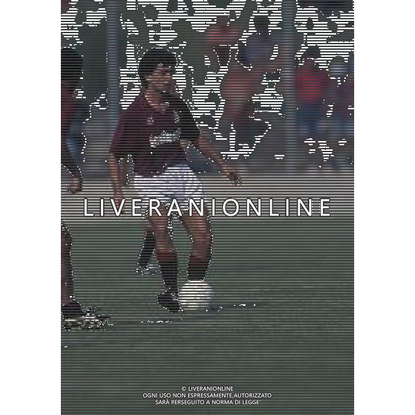 RETROSPETTIVA FRANCESCO ROMANO CALCIATORE NELLA FOTO FRANCESCO ROMANO CON LA MAGLIA DEL TORINO CALCIO AG ALDO LIVERANI SAS