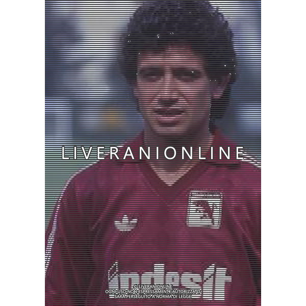 RETROSPETTIVA FRANCESCO ROMANO CALCIATORE NELLA FOTO FRANCESCO ROMANO CON LA MAGLIA DEL TORINO CALCIO AG ALDO LIVERANI SAS
