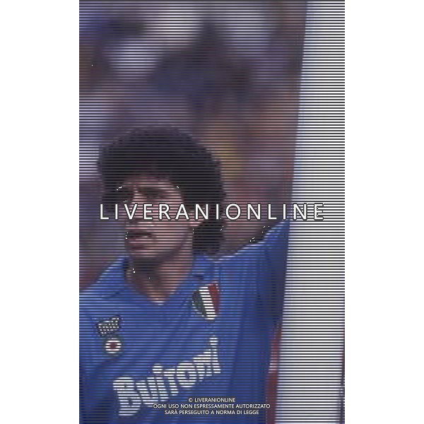 RETROSPETTIVA FRANCESCO ROMANO CALCIATORE NELLA FOTO FRANCESCO ROMANO CON LA MAGLIA DEL NAPOLI CALCIO AG ALDO LIVERANI SAS