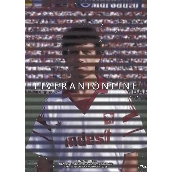 RETROSPETTIVA FRANCESCO ROMANO CALCIATORE NELLA FOTO FRANCESCO ROMANO CON LA MAGLIA DEL TORINO CALCIO AG ALDO LIVERANI SAS