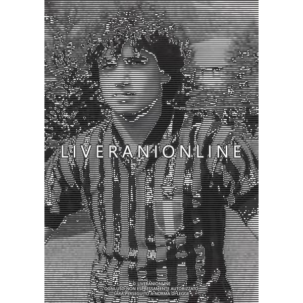 RETROSPETTIVA FRANCESCO ROMANO CALCIATORE NELLA FOTO FRANCESCO ROMANO CON LA MAGLIA DEL MILAN AG ALDO LIVERANI SAS