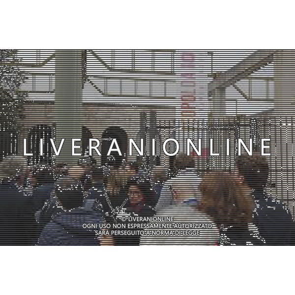 Firenze 19.10.2019 - Leopolda 10a Edizione Italia ventinove Presentazione del nuovo Partito di Matteo Renzi Italia Viva - nella foto: le persone in fila per entrare alla leopolda 10 ©Claudio Zamagni/Agenzia Aldo Liverani