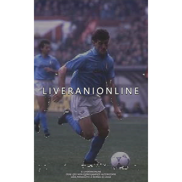 RETROSPETTIVA CIRO FERRARA CALCIATORE 1990-91 NELLA FOTO CIRO FERRARA CON LA MAGLIA DEL NAPOLI CALCIO AG ALDO LIVERANI SAS