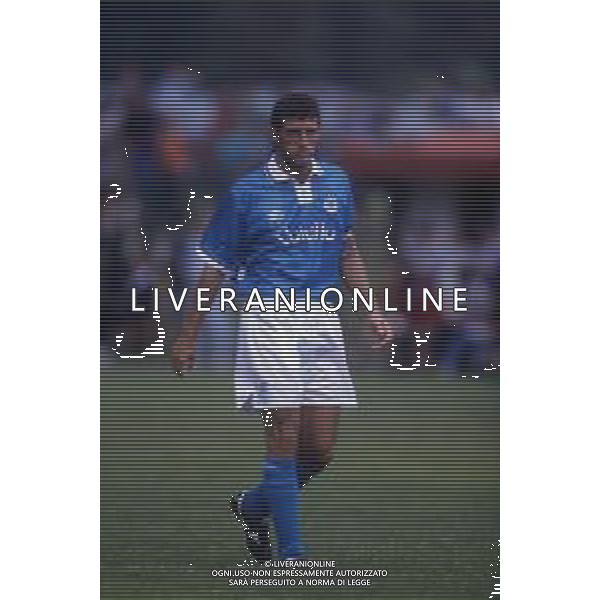 RETROSPETTIVA CIRO FERRARA CALCIATORE 1993 NELLA FOTO CIRO FERRARA CON LA MAGLIA DEL NAPOLI CALCIO AG ALDO LIVERANI SAS