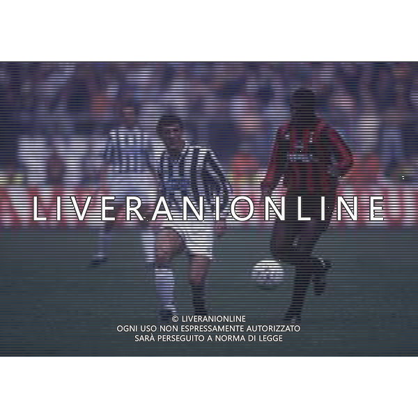 RETROSPETTIVA CIRO FERRARA CALCIATORE 1994-95 NELLA FOTO CIRO FERRARA CON LA MAGLIA DELLA JUVENTUS CALCIO AG ALDO LIVERANI SAS