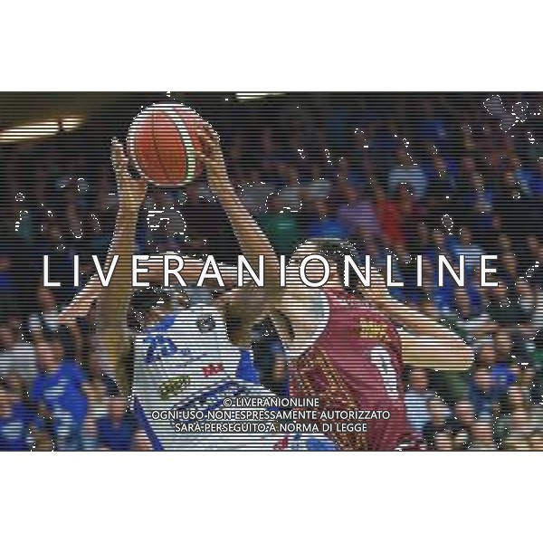 Campionato di Basket Serie A 2019/2020 Treviso, Italia 19/10/2019 De Longhi Treviso Basket-Umana Reyer Venezia Nella foto: Charles Cooke III del De Longhi Treviso e AustinDAYE dell¬¥ Umana Reyer Venezia FOTO ALESSIO MARINI-AG ALDO LIVERANI SAS
