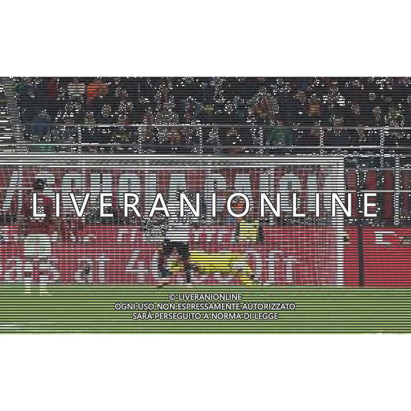 Milano 20-10-2019 Stadio Giuseppe Meazza San Siro Campionato Serie A TIM - 1° giornata Milan vs Lecce nella foto il rigore parato e respinto da gianluigi donnarumma ma poi tirato in rete per il gol di Babacar foto Antonio Saia - Ag. Aldo Liverani sas