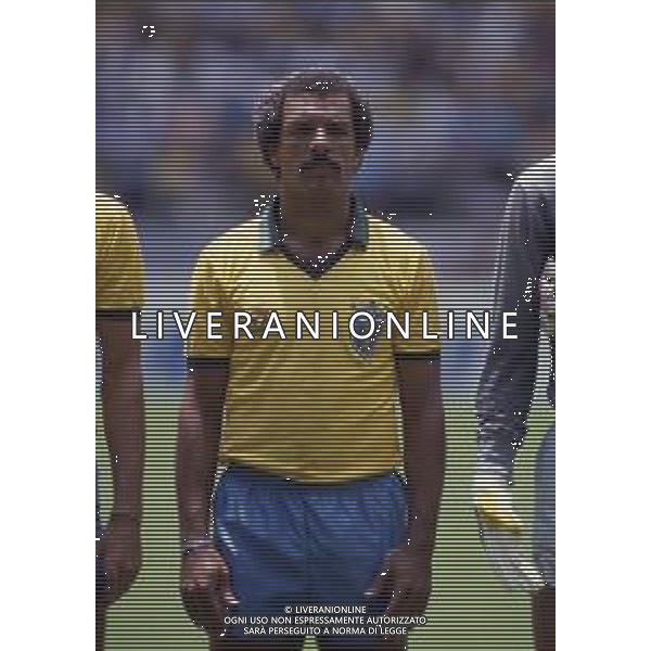RETROSPETTIVA JUNIOR CALCIATORE 1986 NELLA FOTO JUNIOR CON LA MAGLIA DELLA NAZIONALE BRASILIANA AG ALDO LIVERANI SAS