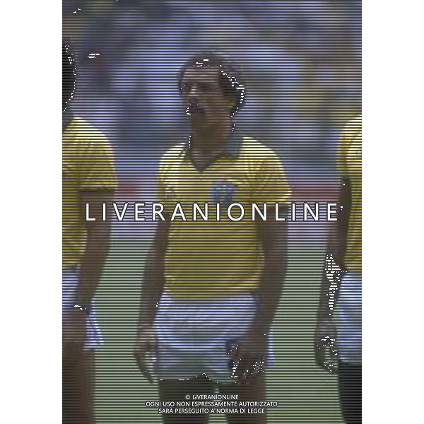RETROSPETTIVA JUNIOR CALCIATORE 1986 NELLA FOTO JUNIOR CON LA MAGLIA DELLA NAZIONALE BRASILIANA AG ALDO LIVERANI SAS
