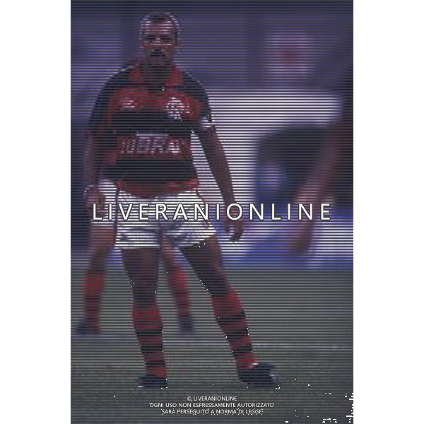 RETROSPETTIVA JUNIOR CALCIATORE NELLA FOTO JUNIOR CON LA MAGLIA DEL FLAMENGO AG ALDO LIVERANI SAS