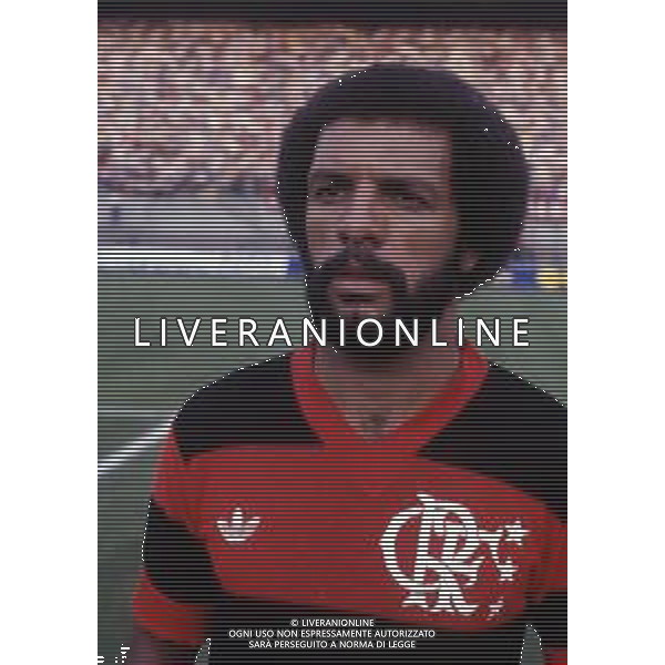 RETROSPETTIVA JUNIOR CALCIATORE NELLA FOTO JUNIOR CON LA MAGLIA DEL FLAMENGO AG ALDO LIVERANI SAS