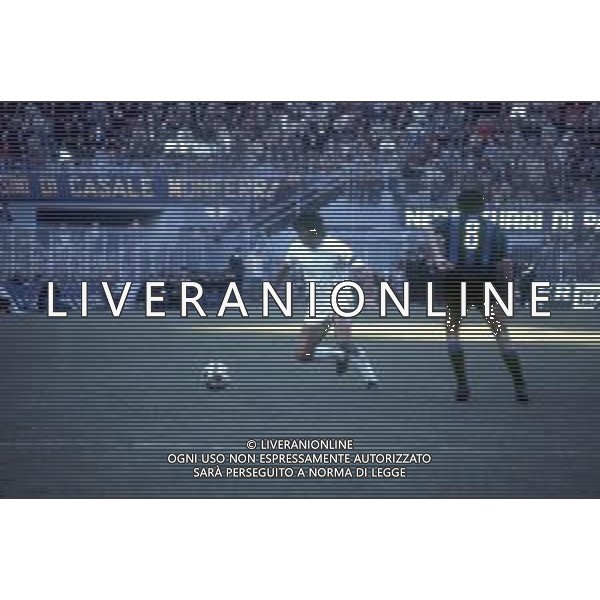 RETROSPETTIVA ANTONIO JULIANO CALCIATORE E DIRIGENTE SPORTIVO NELLA FOTO ANTONIO JULIANO CON LA MAGLIA DEL NAPOLI CALCIO AG ALDO LIVERANI SAS